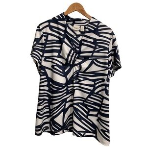 Chico’s Zenergy Golf Top White/Blue Short Sleeve